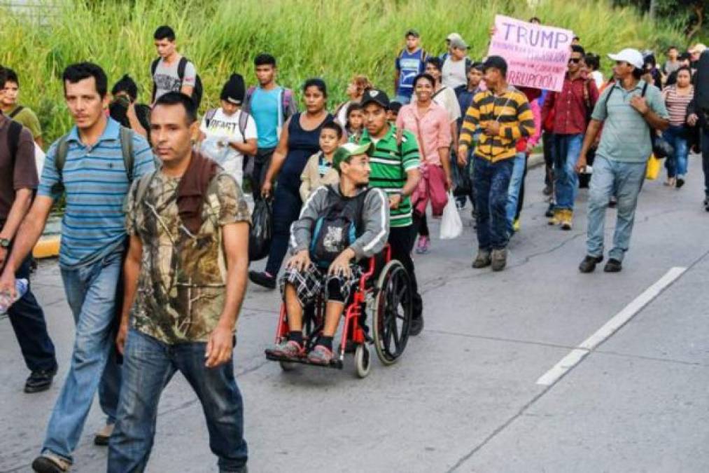 <br/>'Vamos con la fe en Dios buscando algo bueno. Aquí no hay ninguna esperanza', dijo a la AFP Sergio Cáceres, un integrante del grupo de 40 años que se moviliza en silla de ruedas por un accidente sufrido a los 19.