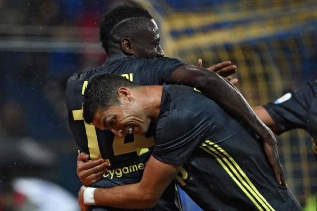 Cristiano Ronaldo se fue sobre Matuidi tras el gol de la victoria del mediocampista francés. El crack portugués cargó al volante galo.