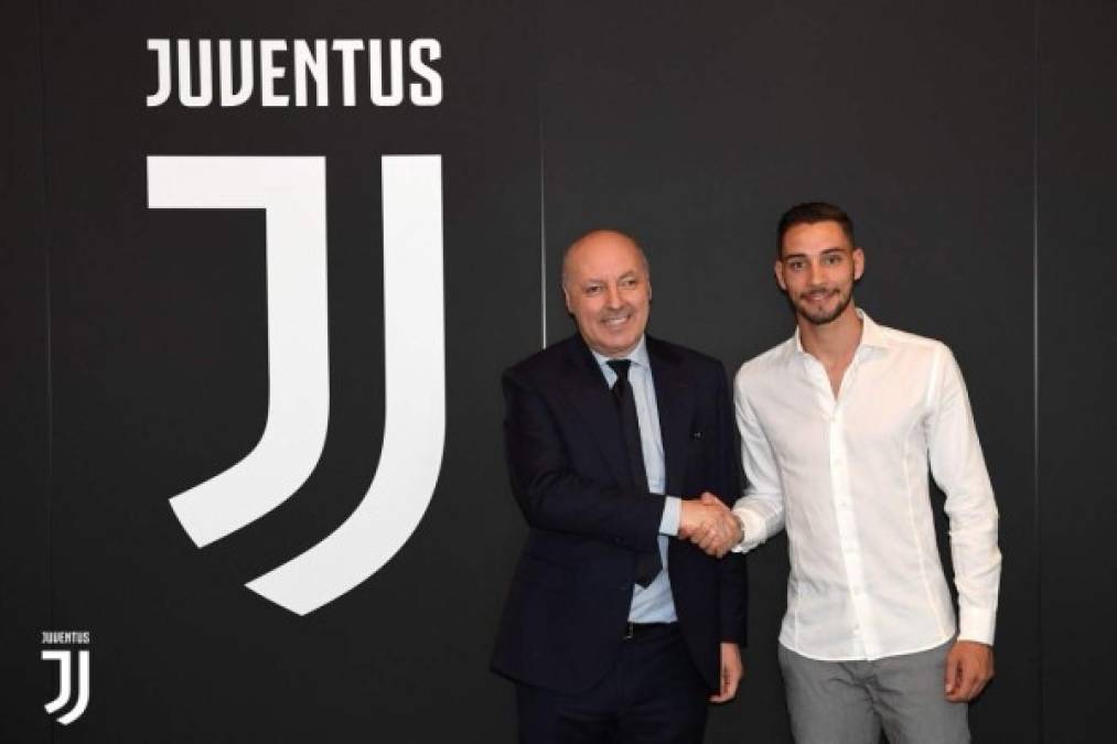 Oficial: Mattia De Sciglio ya es nuevo jugador de la Juventus, que pagará 12 millones al Milan.