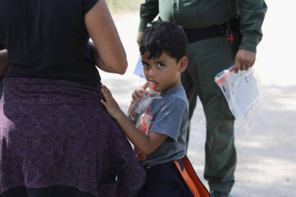 Trump también afirmó hoy que la medida de separar a los niños de sus padres en la frontera seguirá aplicándose.