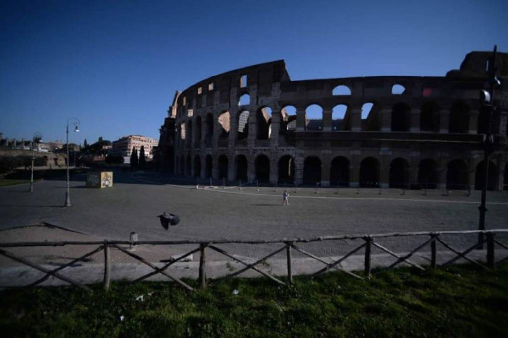 CUARENTENA. Italia intenta contener la propagación del coronavirus con medidas extremas, manteniendo en cuarentena a los 60 millones de habitantes del país y cerrando todos los negocios tras registrarse más de 800 muertos por el letal virus.