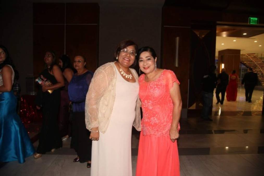 Sonia Canelas y Carmen Perdomo.