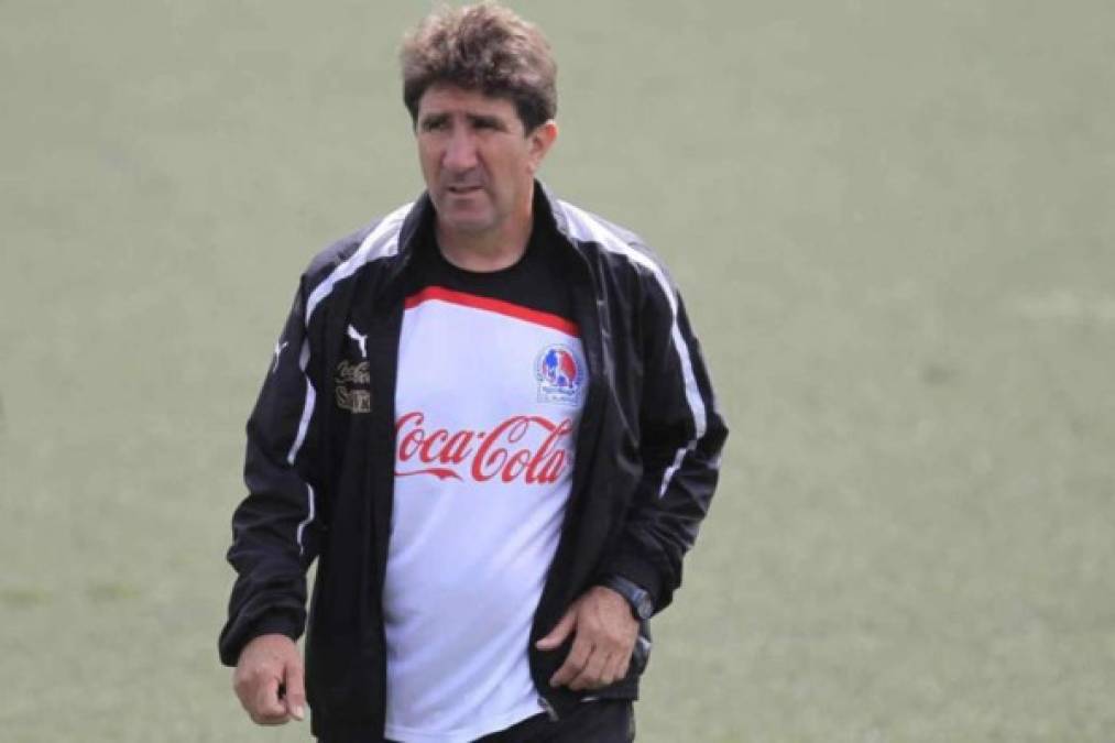 Tras ser despedido del Olimpia, Héctor Vargas está en la agenda de los posibles entrenadores del Vida.