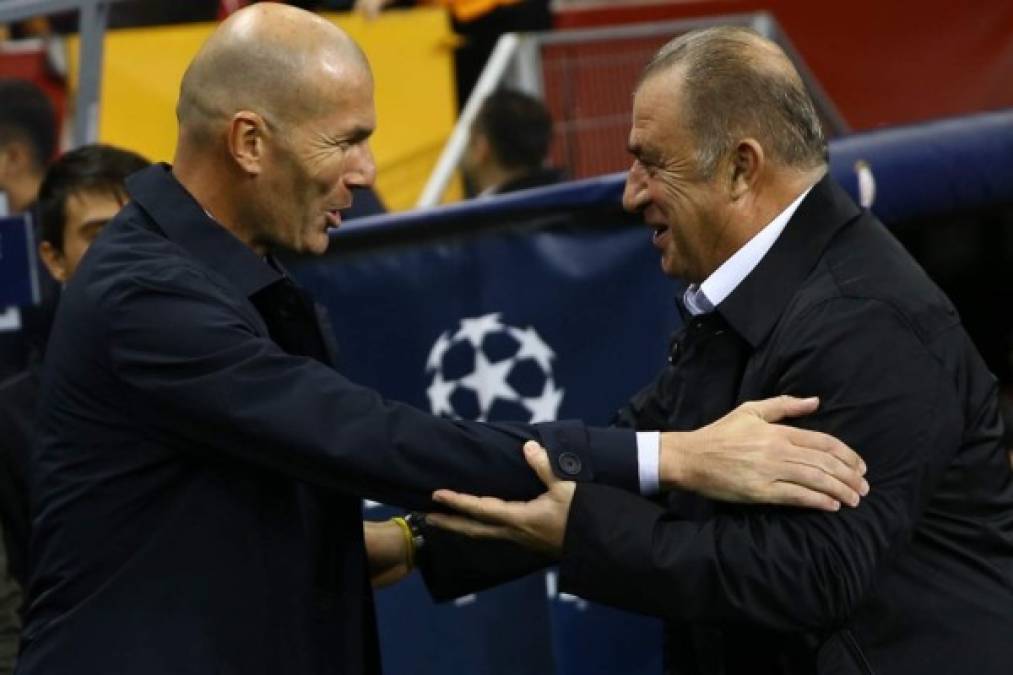 Previo al pitazo inicial, Zidane y Fatih Terim se saludaron muy cordialmente.