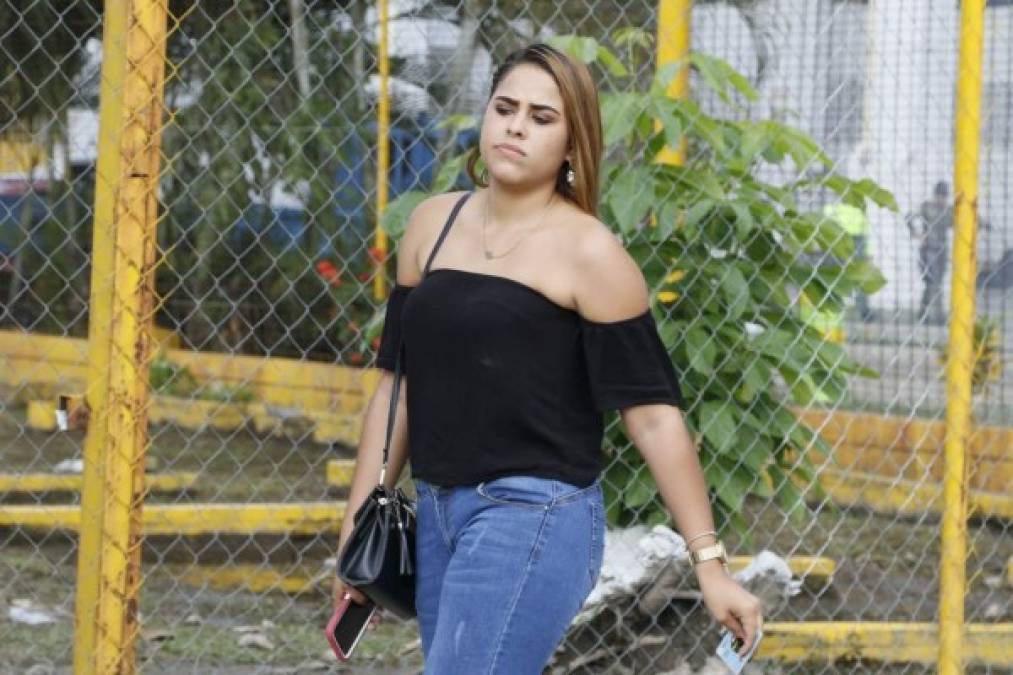 Las chicas llegaron al estadio Olímpico de San Pedro Sula para disfrutar del clásico entre Olimpia vs Motagua.