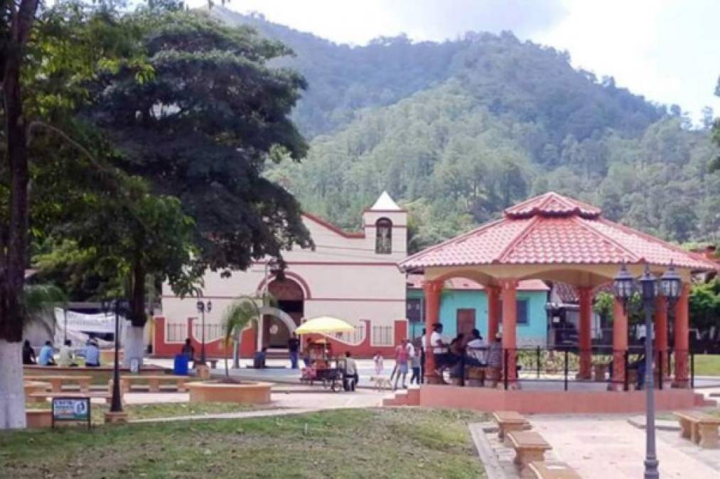 En gran consternación y asombro se encuentra una comunidad del departamento de Santa Bárbara, en la zona occidental de Honduras, por un dantesto crimen: una madre supuestamente acribilló a su propia hija de tan sólo dos meses de edad y se dio a la fuga. El terrible suceso ocurrió en la aldea San Pedrito del municipio de Atima este martes.