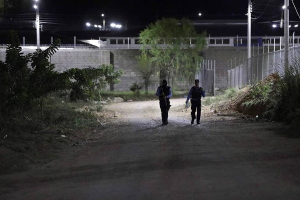 Las cárceles, catalogadas como 'academias del crimen' dejaron otras tragedias más graves, como la muerte en un incendio de 362 presos en febrero del 2012 en la penitenciaria de Comayagua, centro del país.