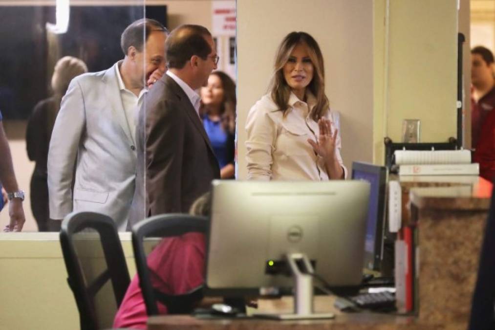 Tras el anuncio, Melania viajó hoy a Texas para conocer de primera mano la situación de los niños inmigrantes.