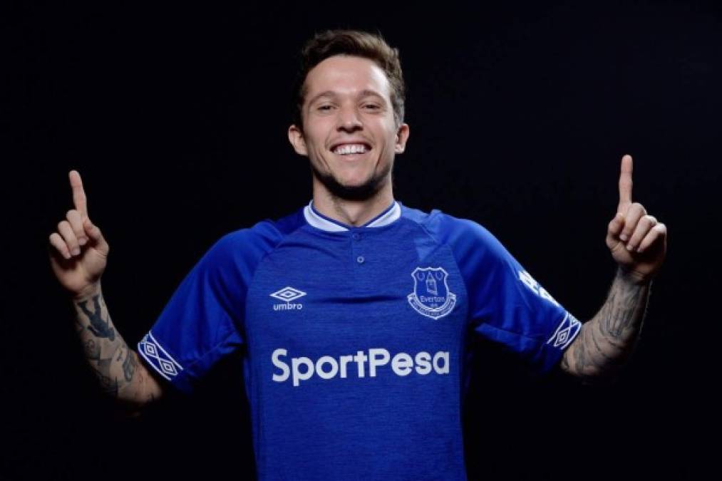 El Everton ha fichado al extremo brasileño Bernard como agente libre. Firma hasta junio de 2022.