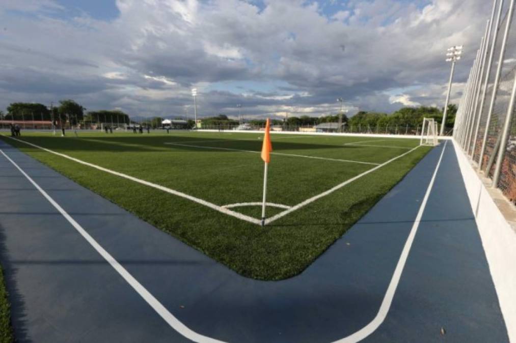 Son ocho equipos de liga mayor que serán beneficiados con esta cancha. También 1,200 niños y ligas de jóvenes que van a poder practicar deporte en esta cancha.