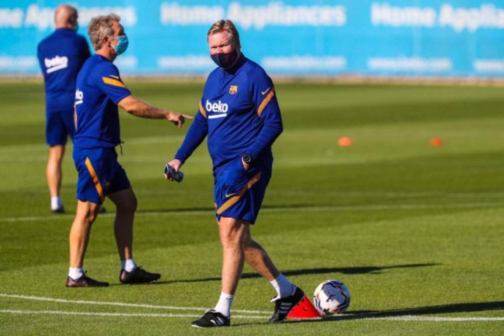 Ronald Koeman planea dar de baja por lo menos a unos cinco futbolistas del Barcelona ya que no entran en sus planes. Hoy ha salido a la luz pública la lista de los que estarían saliendo.