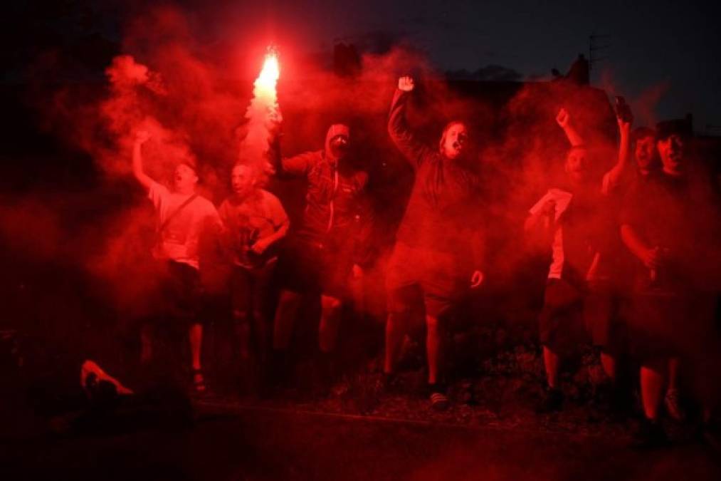 Durante los festejos en donde hubo aficionados de todas las edades no se vio el uso de cubrebocas y contrario a las indicaciones de las autoridades hubo aglomeraciones.