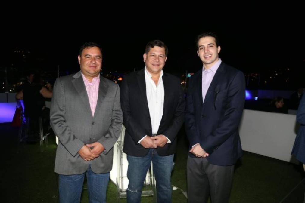 Óscar Betancourt, Roger Salinas y Jorge Canahuati.