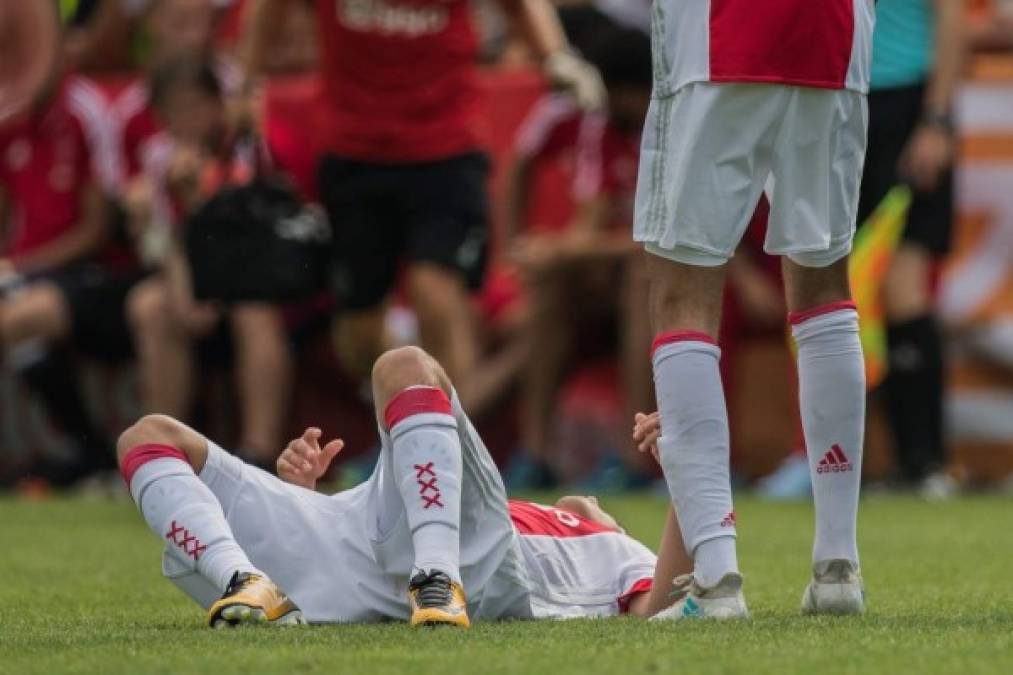 El problema cardíaco de Nouri derivó en 'lesiones cerebrales graves y permanentes', según anunció entonces el propio club de Amsterdam.