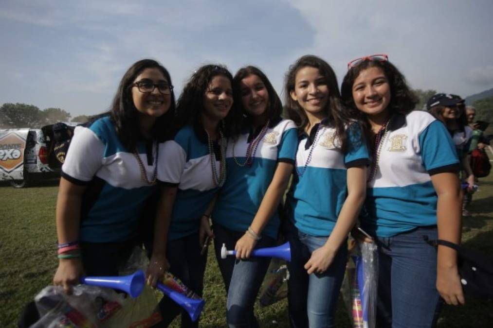 Mily Rivas, Valeria Castillo, Tamar Pineda, Sindy Medina y Kerstin Castillo.