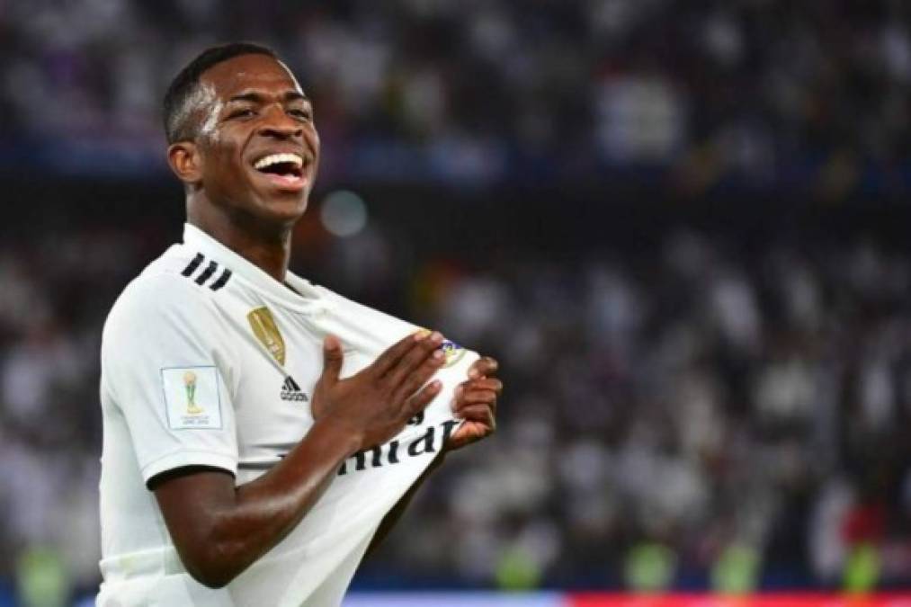 Vinicius: El extremo brasileño sería titular en el Real Madrid para enfrentar al Bayern Múnich. La prensa española señala que el joven será uno de los delanteros ante el cuadro alemán.