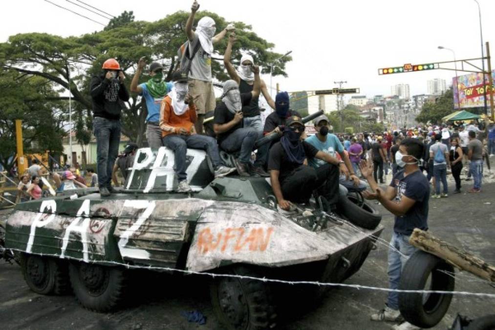 Los gobiernos de América Latina se alejarían de las políticas de izquierda, preparando así el terreno para la aparición de posibles disturbios civiles.