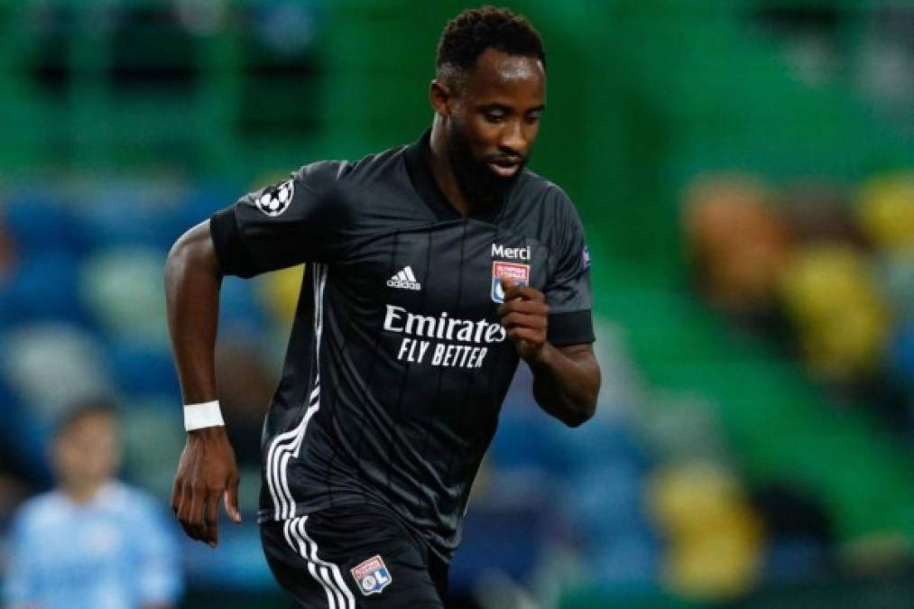 El Atletico de Madrid trabaja para conseguir la cesión del delantero francés del Lyon Moussa Dembélé, que ha perdido protagonismo este curso con Rudi García en el Olympique de Lyon tras lograr 47 goles en las dos últimas temporadas. Según L'Equipe, el delantero, de 24 años, es el mejor posicionado para sustituir a Diego Costa.