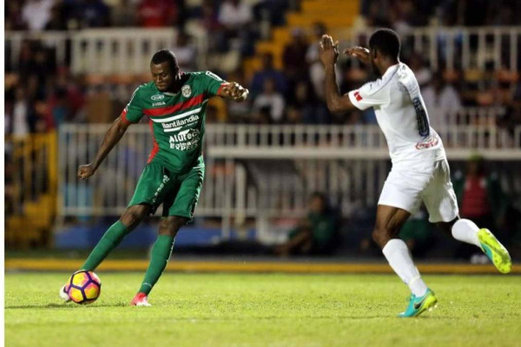 Con este disparo de derecha, el colombiano Yustin Arboleda le dio el triunfo al Marathón contra el Olimpia.