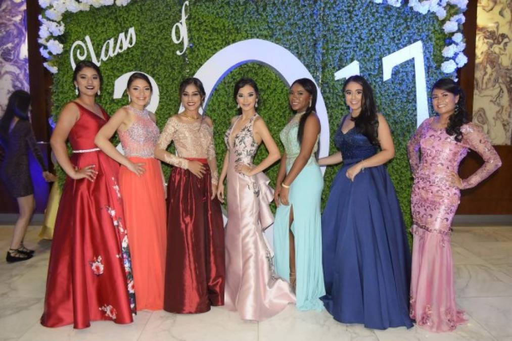 Raquel Guevara, Claudette Welchez, Larisa Mejía, Grettel Alvarado, Belkis Ogaldez y Andrea Rodríguez.