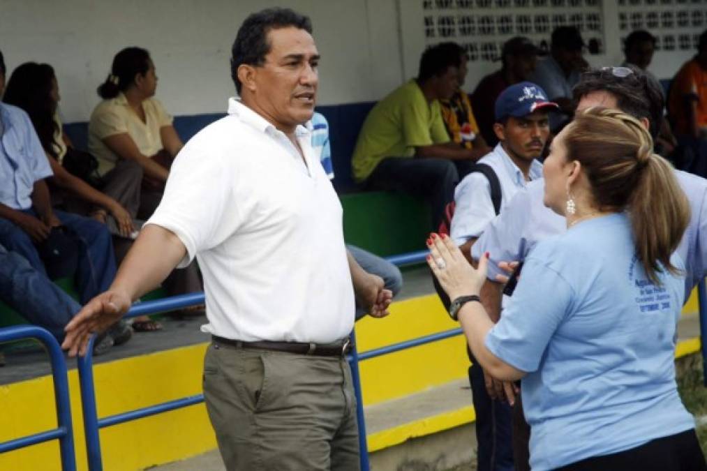 De imponente presencia física, Porfirio decía ser un 'producto bananero' porque su abuelo y su padre trabajaron en la Tela Railroad Company. Definió su paso por el deporte como una bonita etapa en su vida, pero de corta duración.