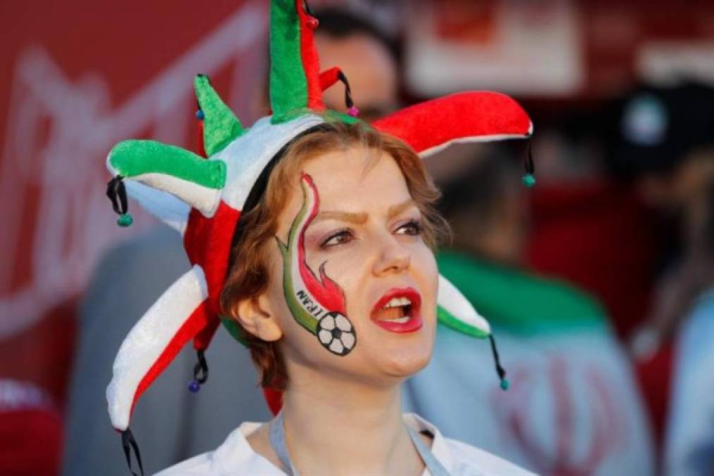 Las aficionadas de Irán irrumpieron con su belleza en el Mundial. Foto EFE