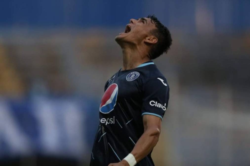 Roberto Moreira y su grito de desahogo tras marcar el gol para el 2-0 contra el Vida.