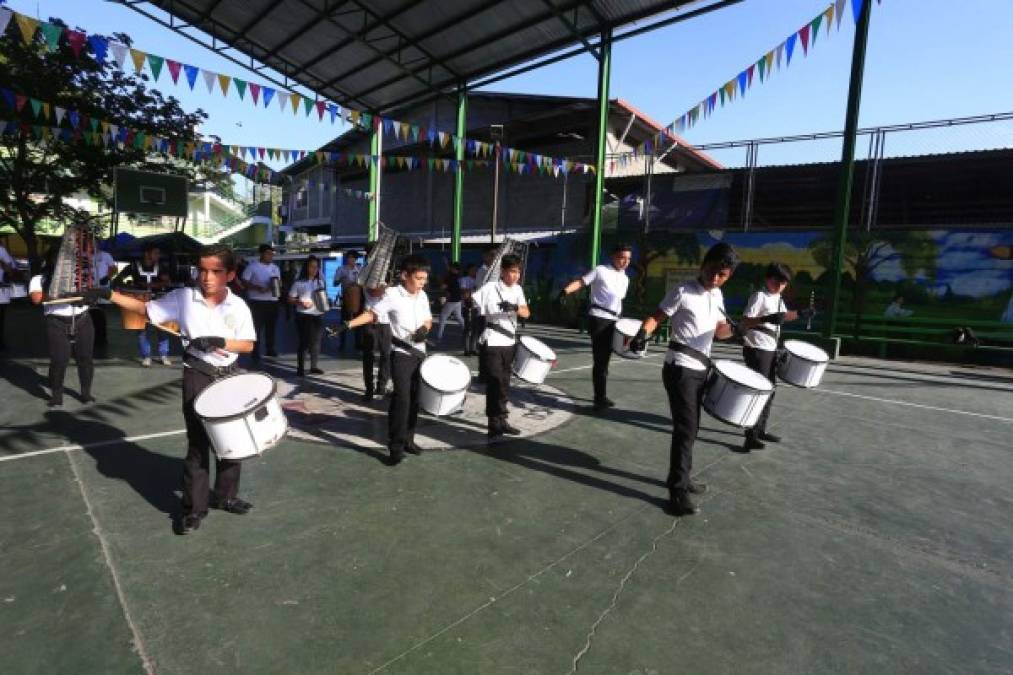 Los alumnos practicaron durante aproximadamente tres meses.