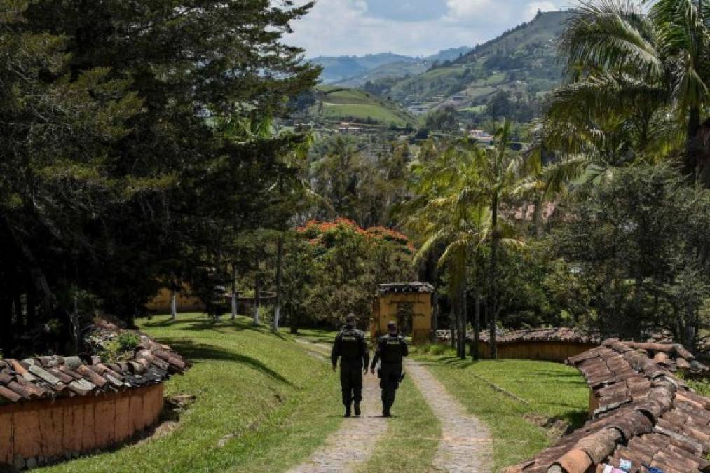 La hermosa propiedad será custodiada por los militares del Ejército colombiano.