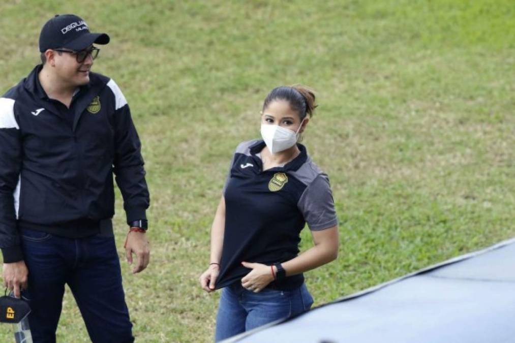 La entrenadora Waldina Mejía fue captada en el estadio Morazán ya que se hizo presente al duelo entre Real España vs Platense.