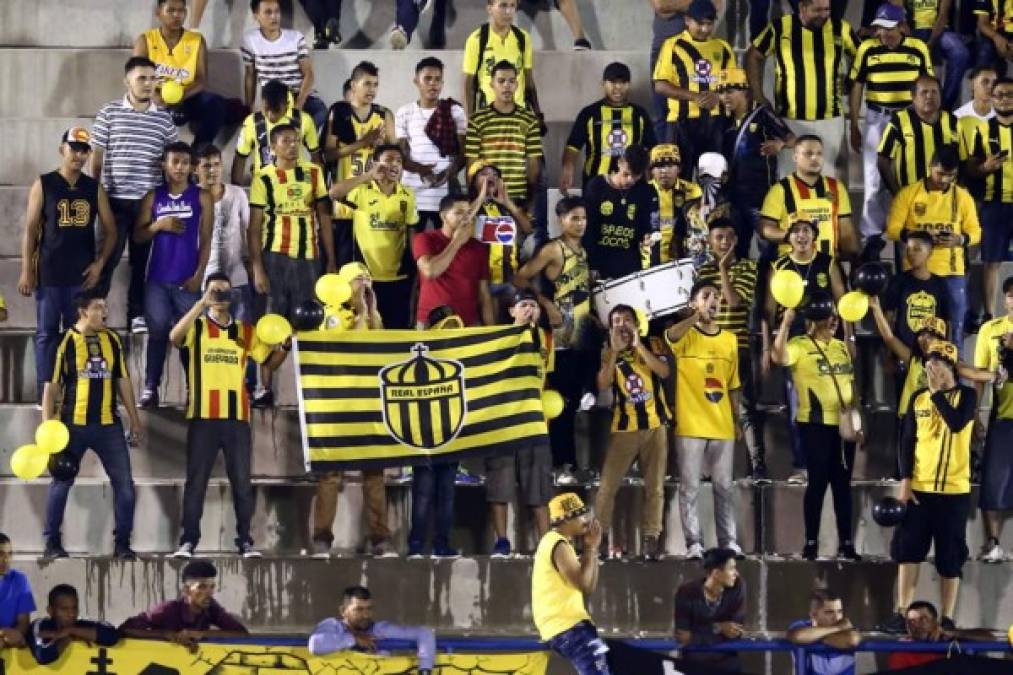 Una buena cantidad de aficionados del Real España llegaron al estadio en Choluteca para apoyar al equipo ante la UPN.