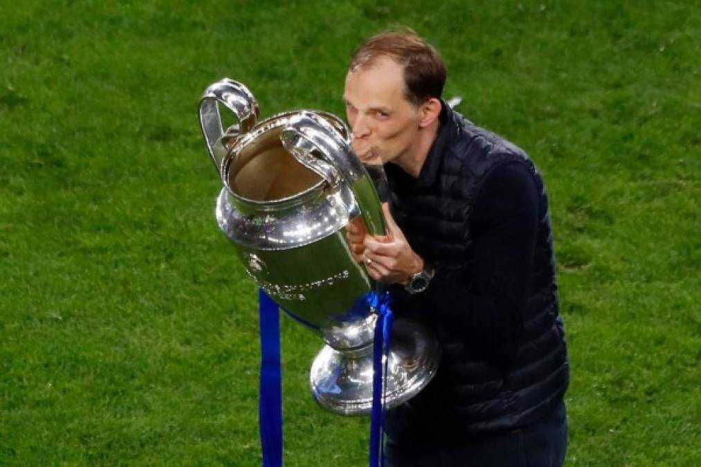 OFICIAL: El Chelsea ha anunciado la ampliación de contrato del técnico alemán Thomas Tuchel por dos nuevas campañas tras los éxitos logrados en un muy buen final de temporada en el que ganó la Champions, quedó cuarto en la Premier y se quedó a las puertas de ganar la final de la FA Cup. Foto AFP.