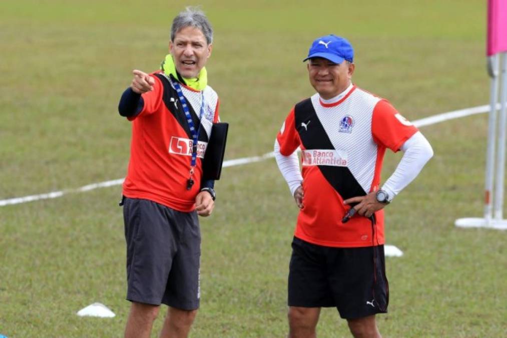 El Olimpia estaría anunciado la próxima semana dos fichajes para este Torneo Clausura 2018. El club albo busca un jugador nacional y otro del extranjero.