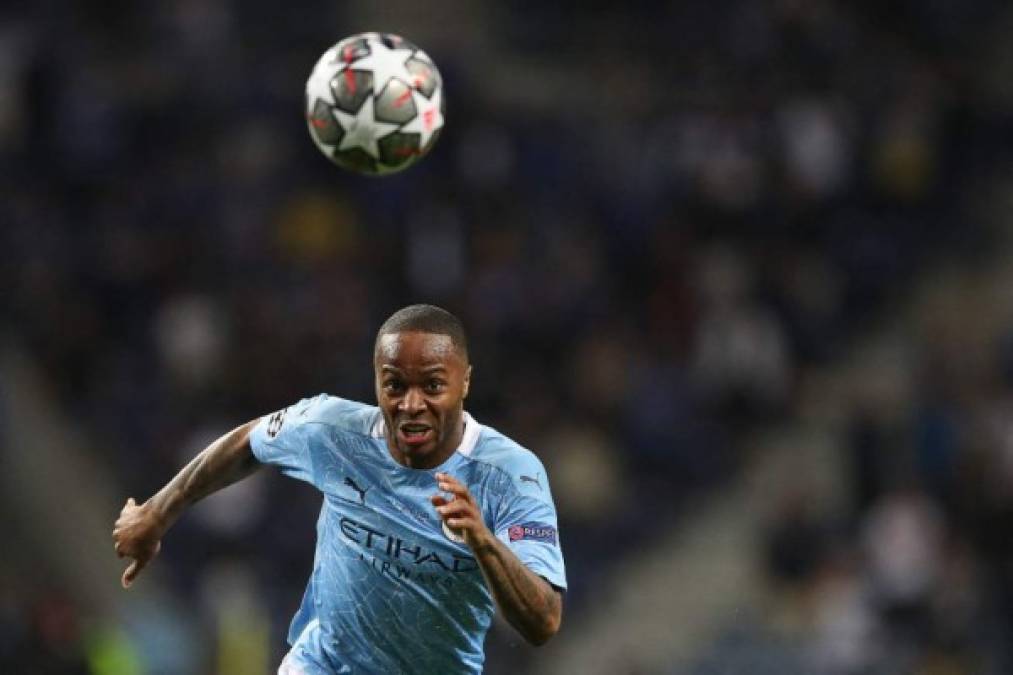 Raheem Sterling: El delantero podría salir del Manchester City de cara a la próxima campaña y su nombre suena para recalar en el Arsenal de la Premier League de Inglaterra. Foto AFP.