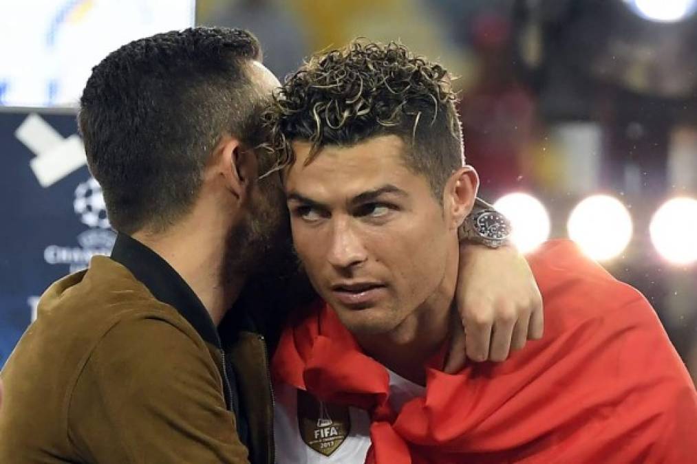 Cristiano Ronaldo junto a su íntimo amigo Ricardo Regufe, quien es sport marketing manager de Nike en Portugal.