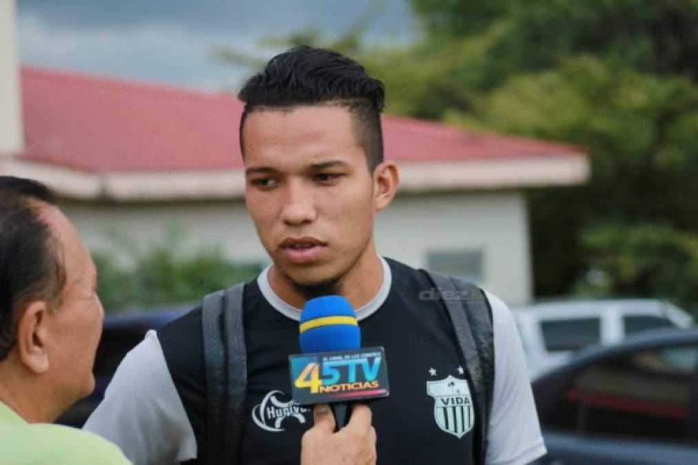 Carlos Meléndez tuvo un gran torneo con el Vida y tras la eliminación del equipo cocotero habló de su futuro, el cual es vinculado con el Motagua. “Eso se lo dejo a mi representante, si se dan las cosas en un futuro porqué no. Me falta un año, todo jugador anhela dar el salto”, dijo.<br/><br/>En el Motagua también hablaron del polémico caso del defensa de los ceibeños. “Para poner los antecedente, Motagua prestó dos jugadores de alto nivel como Eddie Hernández y Harold Fonseca al Vida, cuando en su momento el Vida tenía problemas de descenso a cambio de que Motagua les pagaba los salarios y ellos nos daban un jugador, el que nosotros escogiéramos, ahí no había derecho al tanteo, absolutamente nada. A principio del año decidimos ejercer esa cláusula que tenía el convenio y recibimos una respuesta negativa. Entonces, todos los problemas legales se resuelven en el TNAF, hicimos uso de esa situación y solo estamos a la espera de la resolución del TNAF para que se confirme que el jugador pueda llegar al Motagua el próximo torneo”, dijo Juan Carlos Suazo.