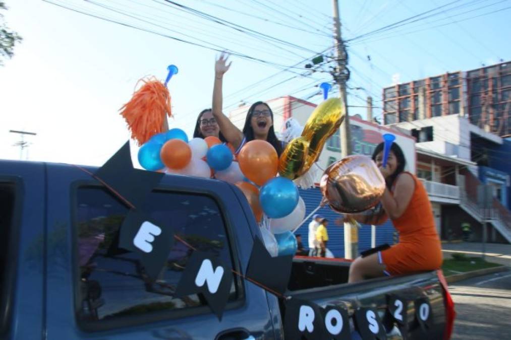 Los estudiantes recorrieron toda la Circunvalación hasta el centro educativo.