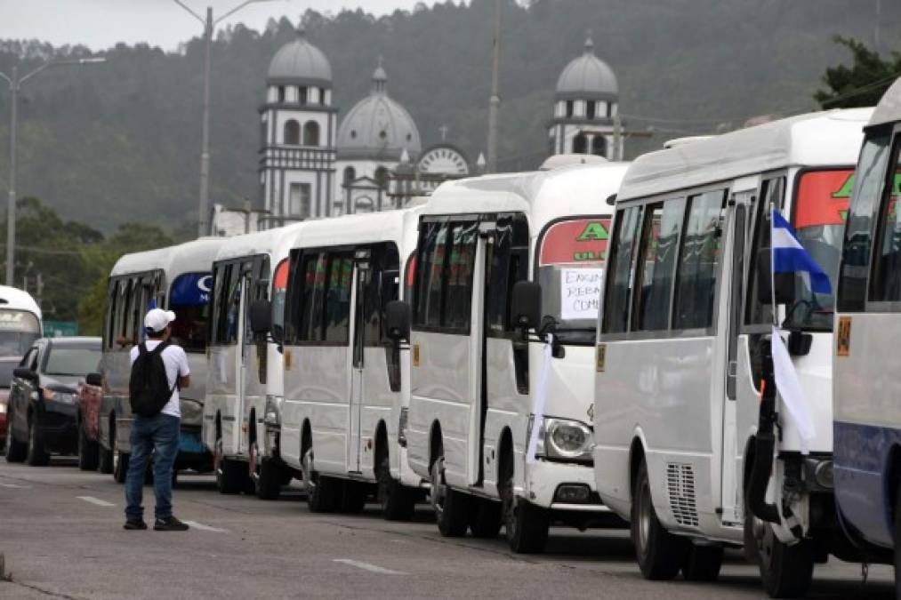 Los transportistas hondureños suspedieron ayer los bloqueos en carreteras, pero anunciaron que las retomarán el lunes.