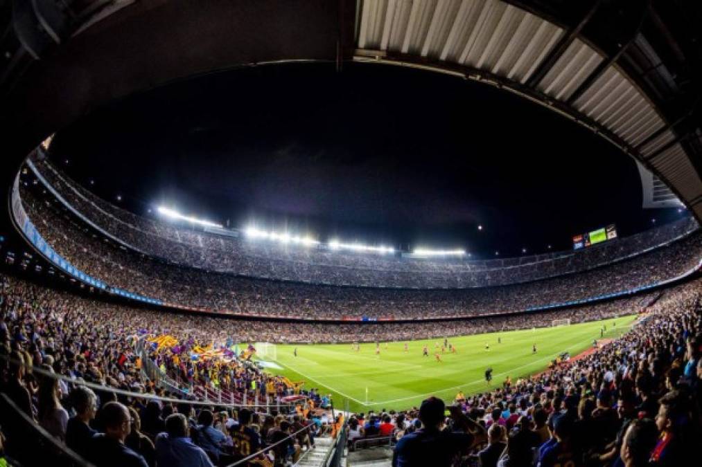 76.055 espectadores llegaron al Camp Nou para poder disfrutar del derbi entre Barcelona vs Girona.