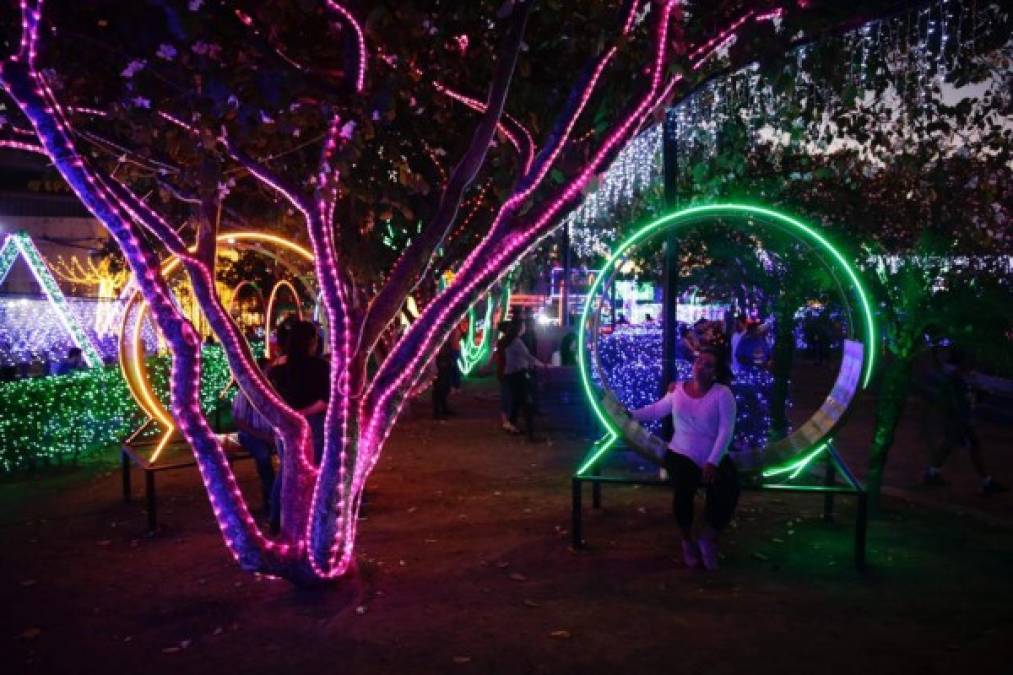 Los padres afirman que este espacio es un lugar perfecto para que sus hijos disfruten del ambiente navideño.