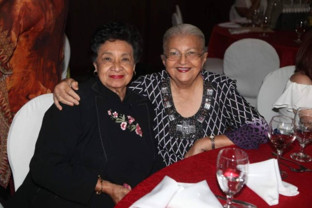 Digna Sandoval y Rebeca Mejía.