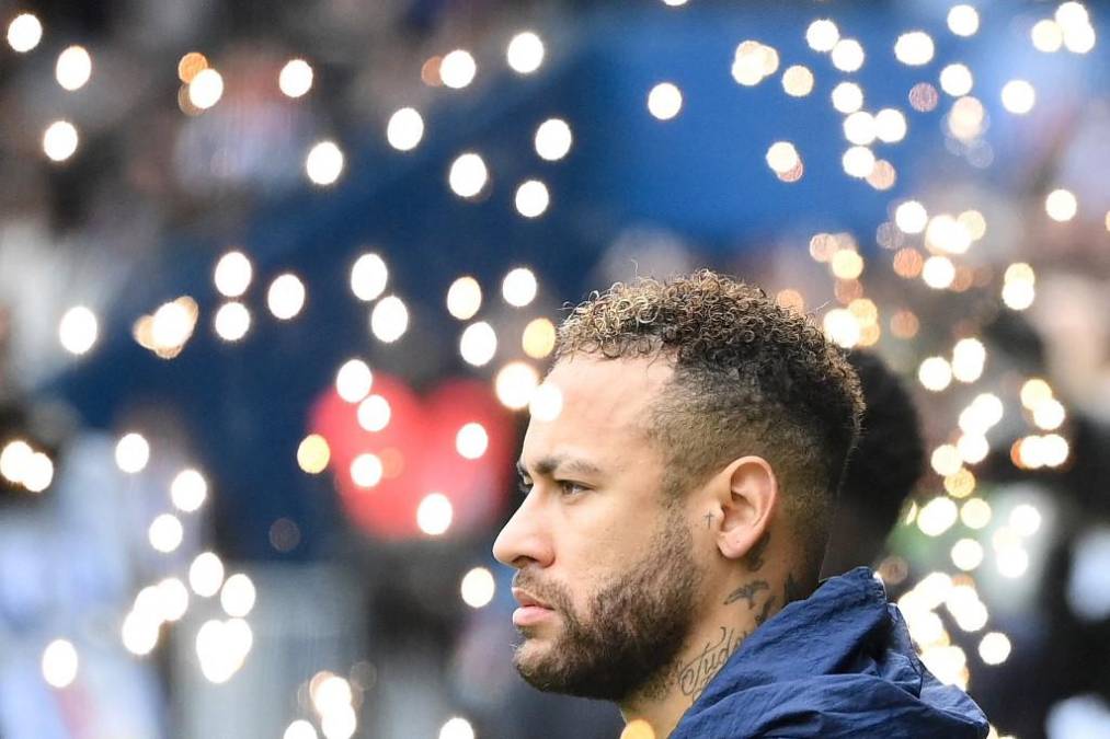 L’Equipe’ ha publicado un reportaje con testimonios de los vecinos de Neymar en donde dejan mal parado al atacante brasileño del PSG.