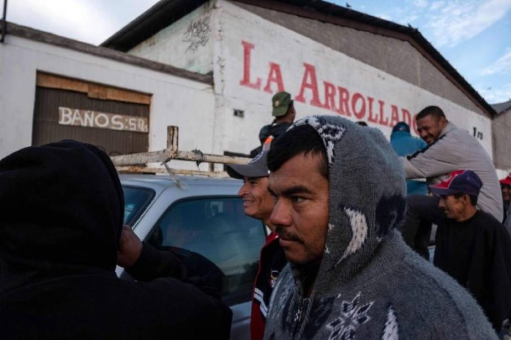 El Gobierno del nuevo presidente, Andrés Manuel López Obrador, ha proporcionado atención médica, alimentos y productos de primera necesidad para los más de 6,000 migrantes que se encuentran albergados en Tijuana.