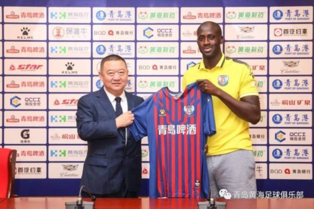El mediocampista marfileño Yaya Touré deja el retiro a un lado y vuelve al fútbol. El ex del Manchester City y del Barcelona ficha por el Qingdao Huanghai de la Segunda División de China.