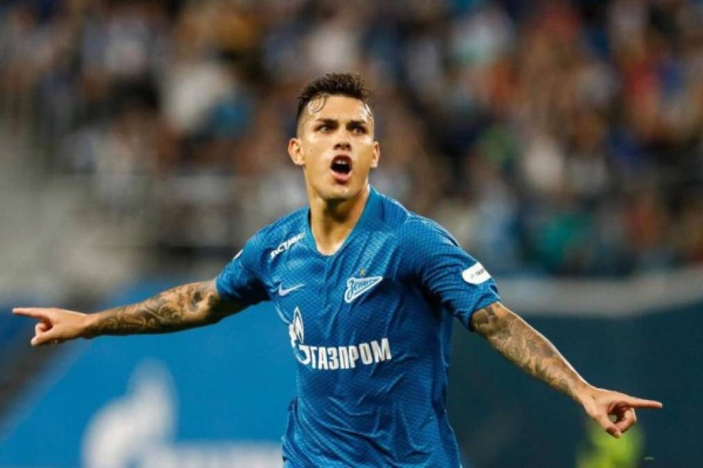 <br/>El Chelsea es uno de los equipos que más está agitando el mercado invernal, al menos en cuanto a rumores. El último en aparecer el de Leandro Paredes, el centrocampista del Zenit podría estar a un paso del conjunto blue. El argentino es un viejo conocido de la Serie A, competicion en la que el técnico del club inglés Maurizio Sarri se fijó en él y ahora lo quiere para sus filas.