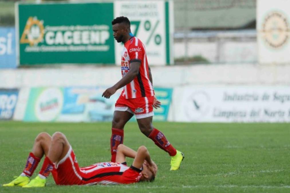 El Vida dejó escapar la salvación del descenso con el empate y sus jugadores lo saben. Así terminaron al final del partido.