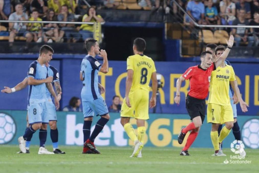 El árbitro anuló un gol del Villarreal tras ver en el VAR que había posición adelantada.
