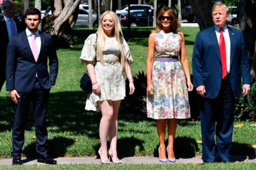 Donald Trump enfrenta un nuevo escándalo familiar luego de que su ex asistente filtrara a la prensa que el mandatario estadounidense se avergüenza del sobrepeso de su hija menor, Tiffany, y que rechaza fotografiarse con ella por esa razón.