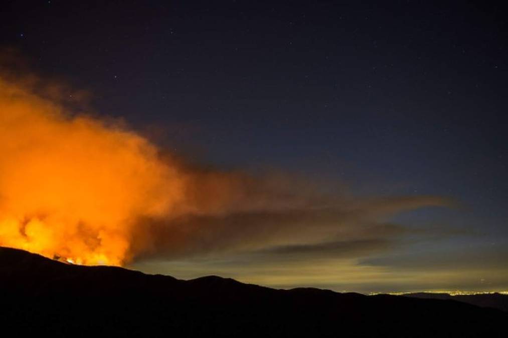 El Pentágono anunció el lunes que enviaría a 200 soldados para ayudar a los bomberos en el combate de los incendios, muchos de los cuales alcanzaron tierras federales.