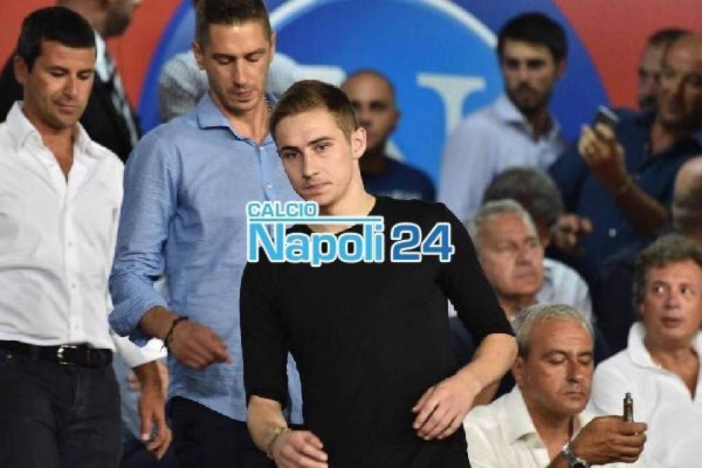 Marko Rog es nuevo jugador del Napoli. Llega procedente del Dinamo Zagreb y firma por 5 temporadas. Estuvo en las gradas del estadio San Paolo viendo el triunfo del Napoli sobre el Milan.